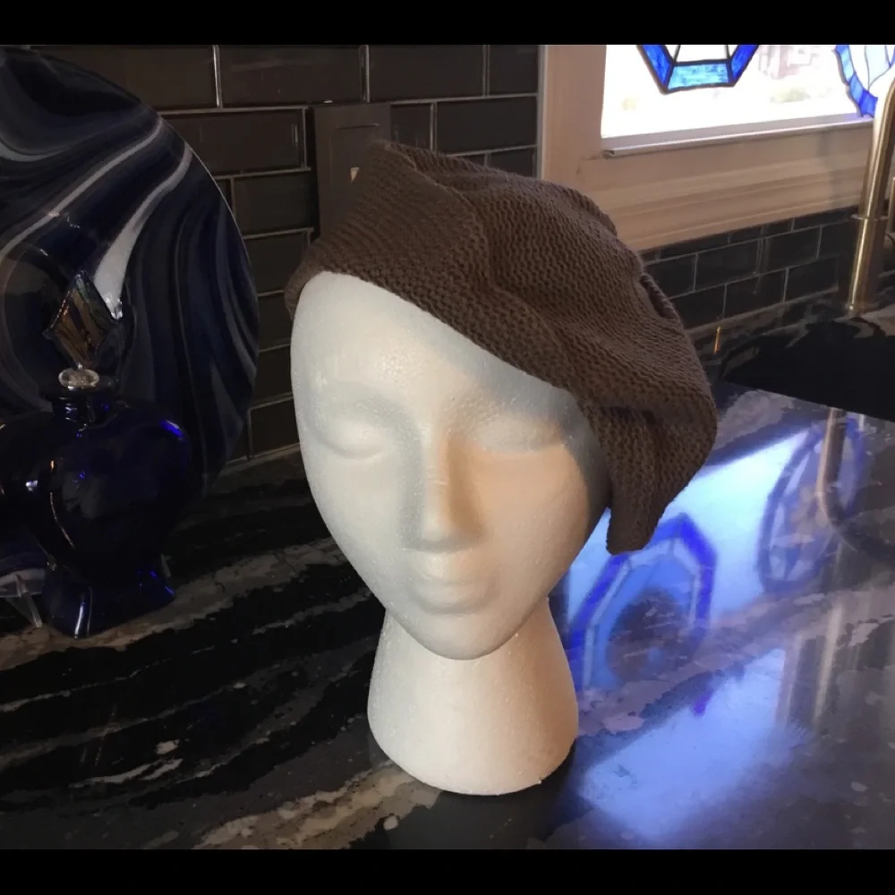 French Knit Brown New Hat - Picture 5 of 12